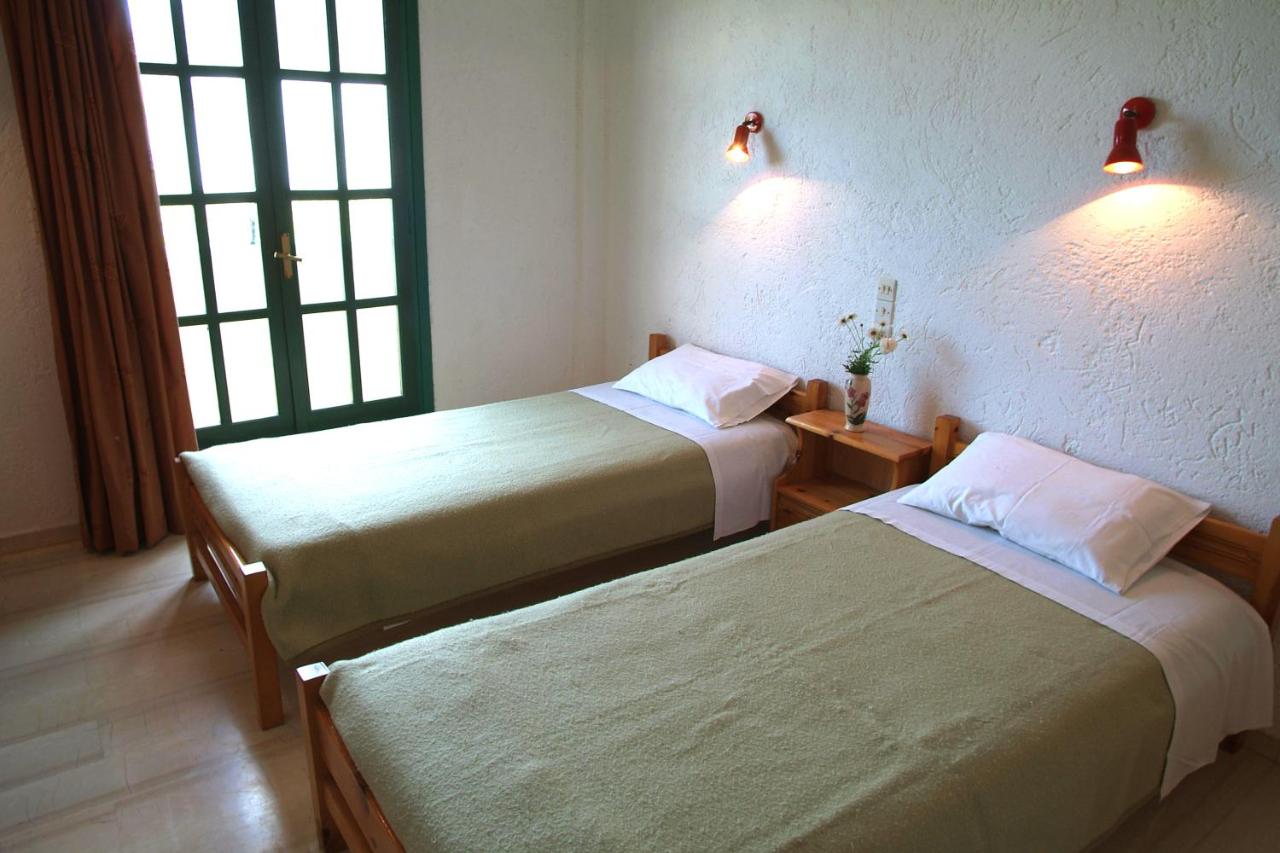 Prinos Apartments 3*