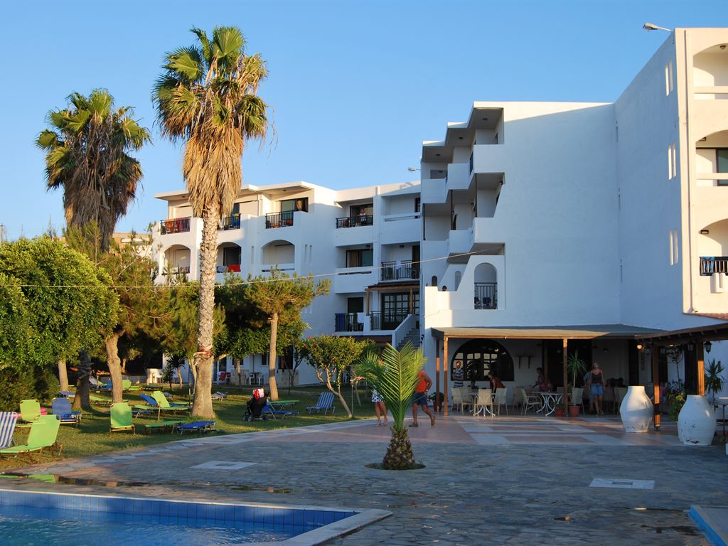 Oceanis Hotel 3*