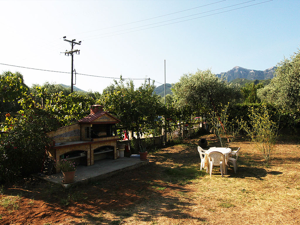Fourkos Hotel 2*