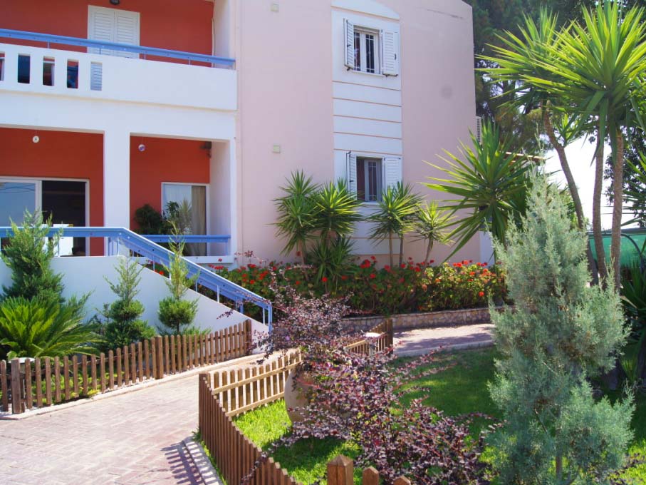 Aithrio Hotel 2*