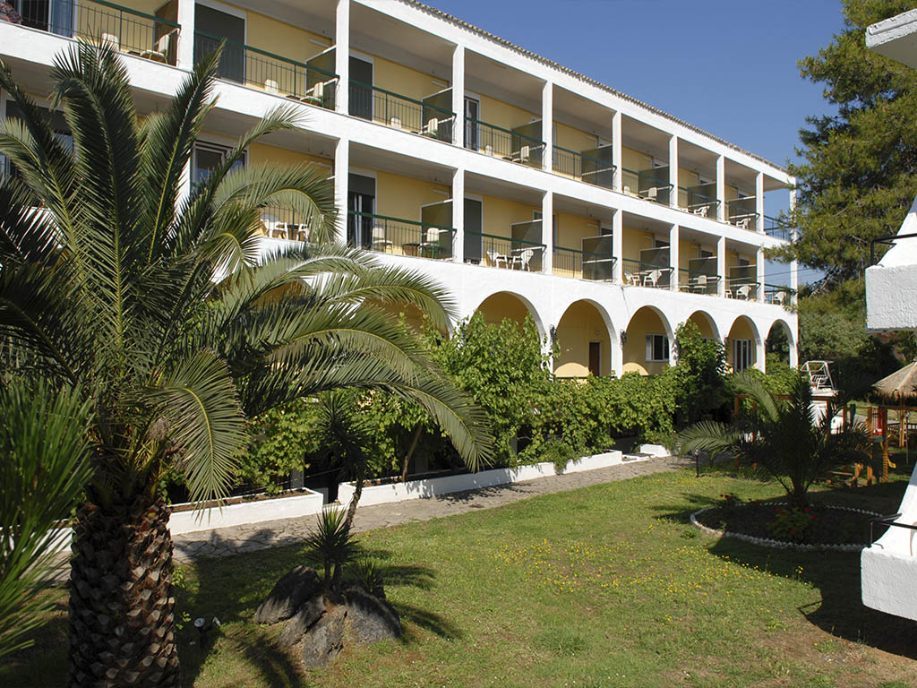 Feakio Hotel 2*