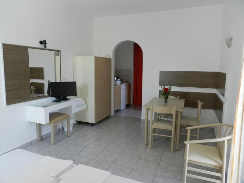 Triantafillas Apartments 3*