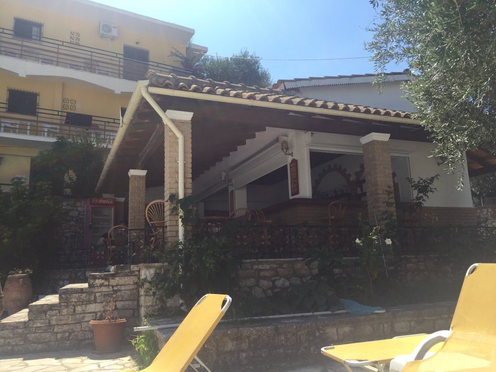 Nikiforos Apartments