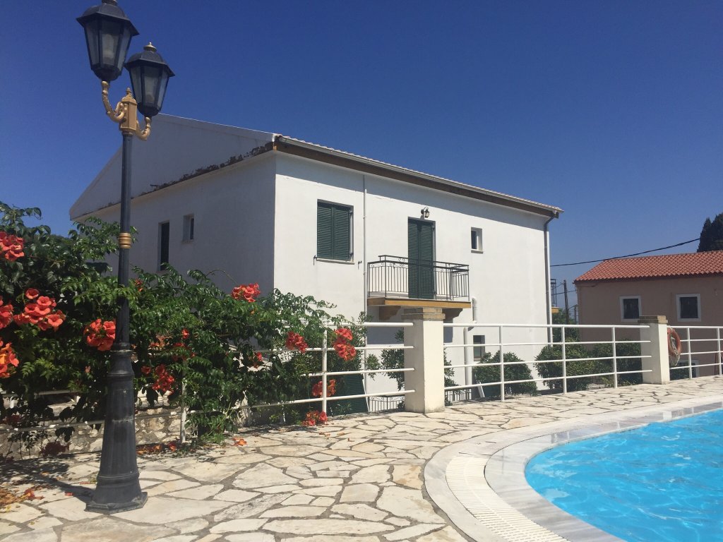 Nikiforos Apartments, фото 2