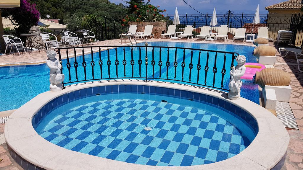 Avra Paradasie Sea View Pool 2*