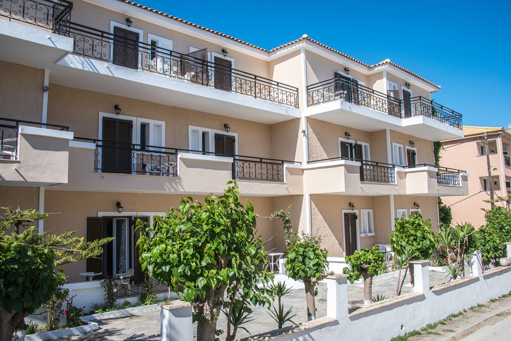 Bomo Zante Plaza Hotel & Apartments 3*