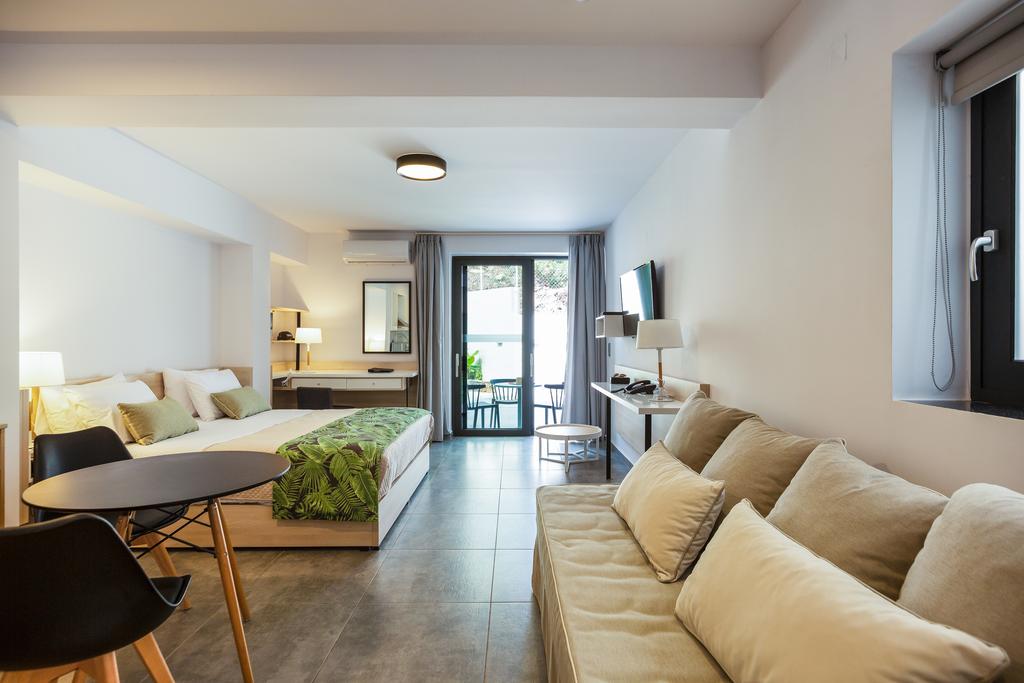 T Hotel Premium Suites 4*