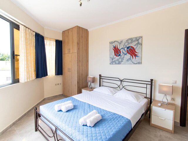 Litsa Efi Apartments