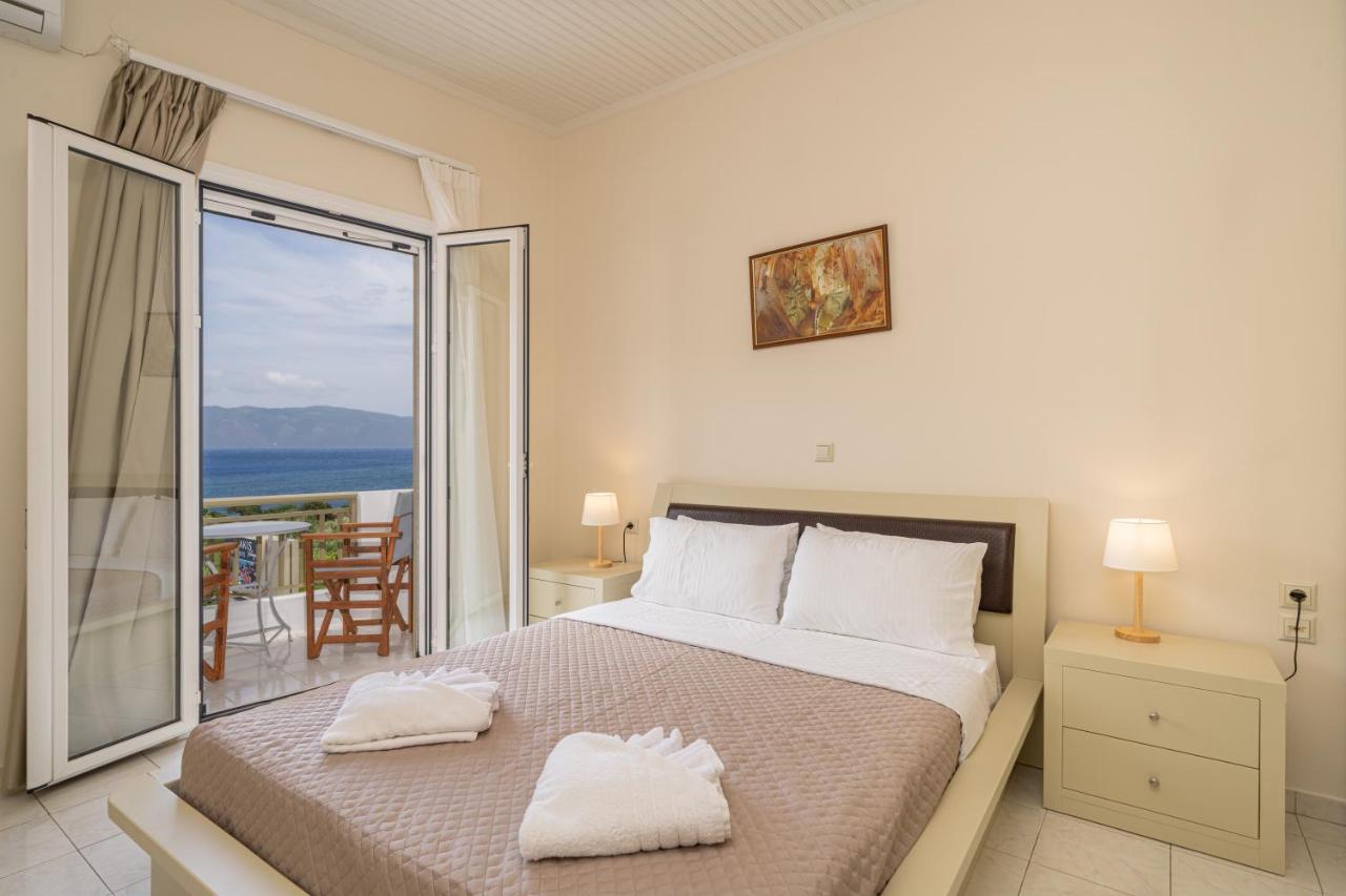VILLAGE MARE METAXIA APARTMENTS 4*