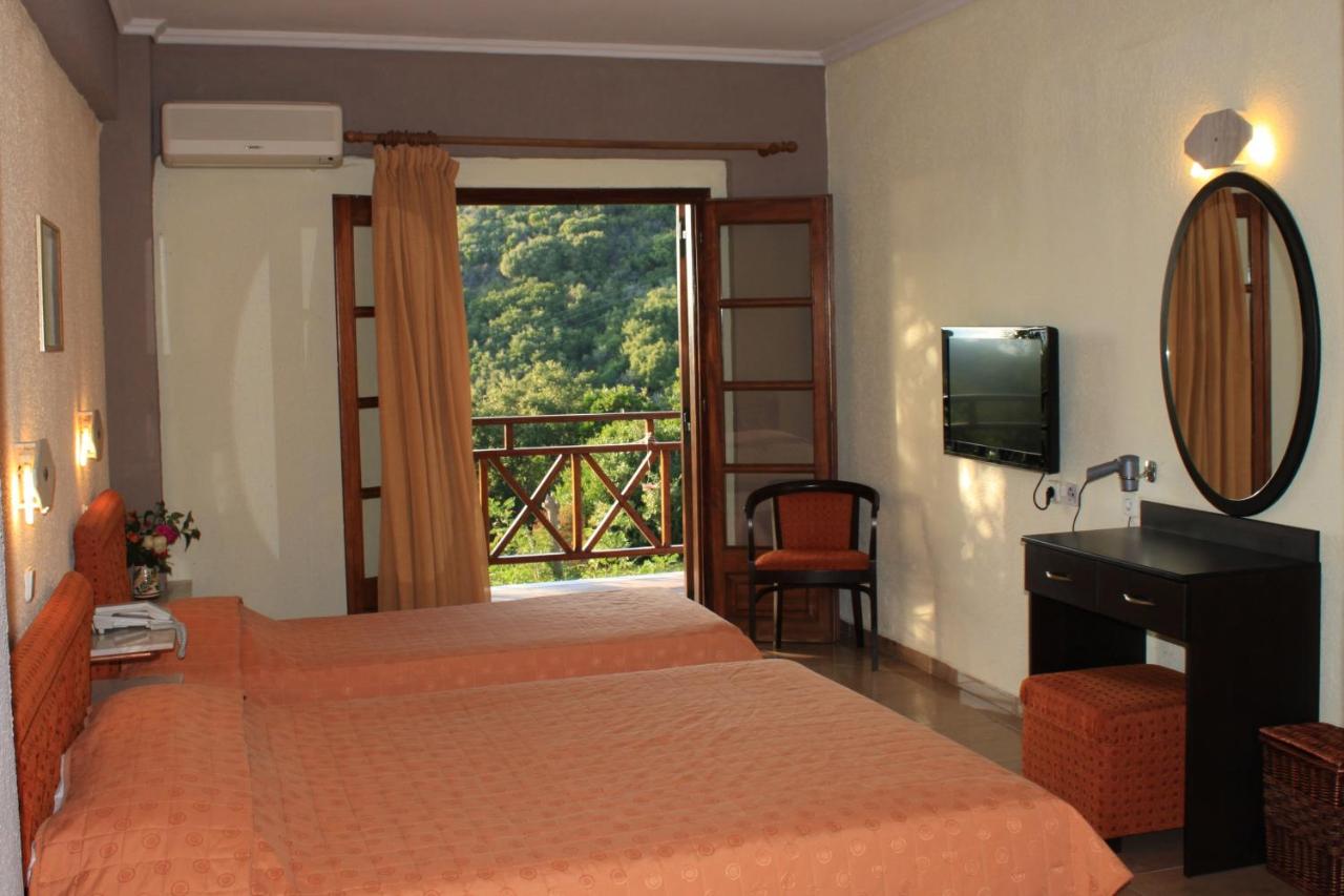 Athorama Hotel 3*