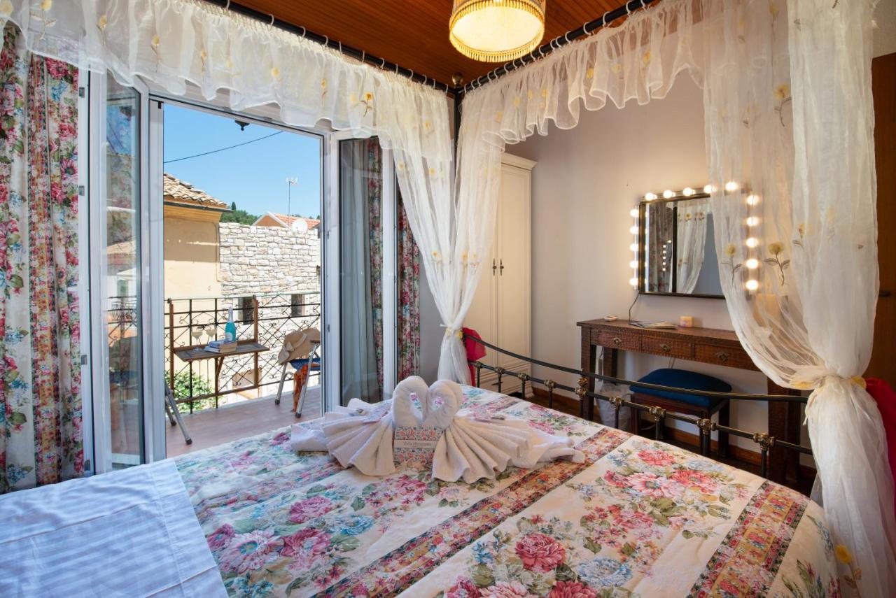 Demi Maisonette