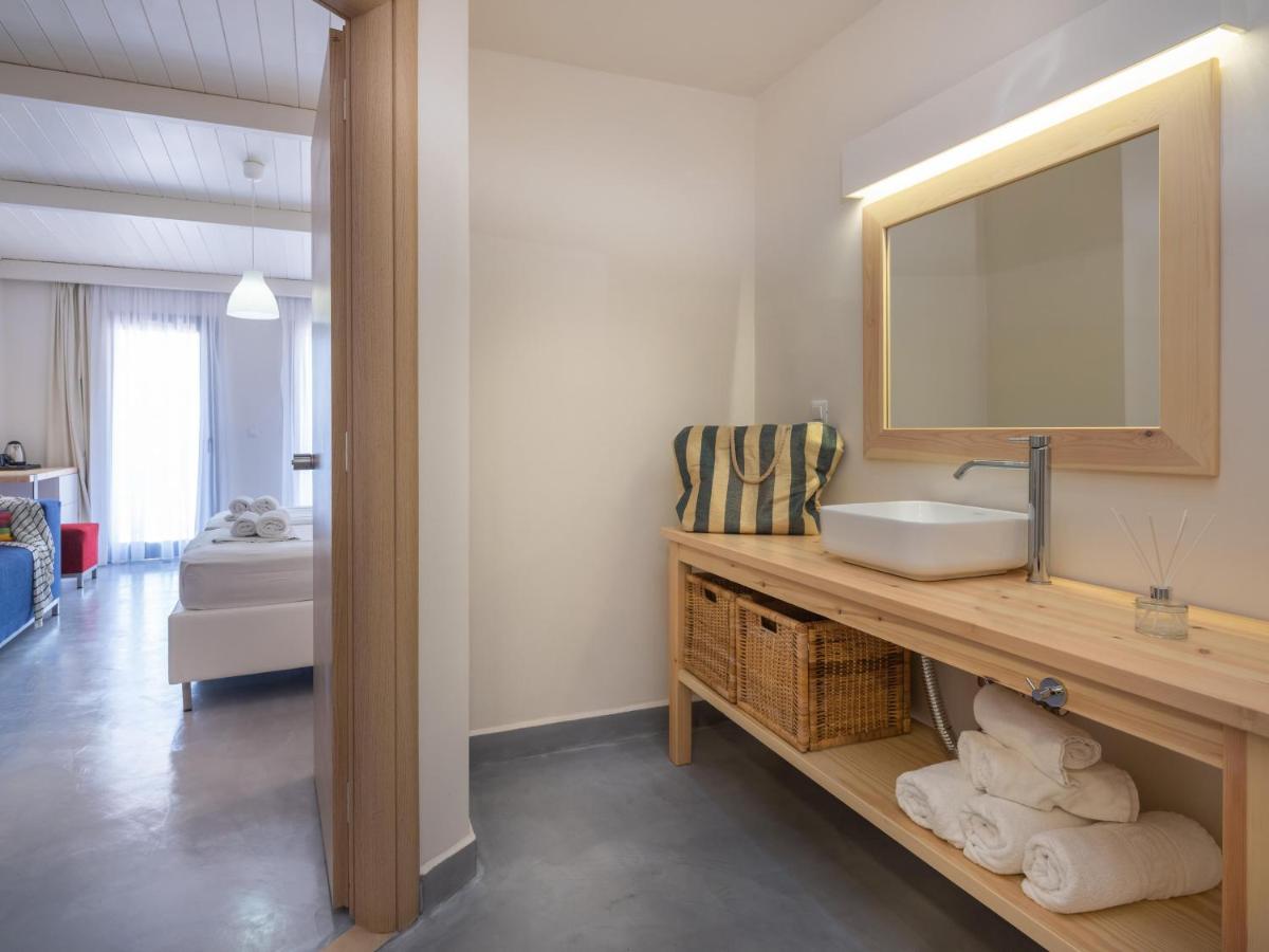 Madison Hotel & Suites - Adults Only 2*, фото 10