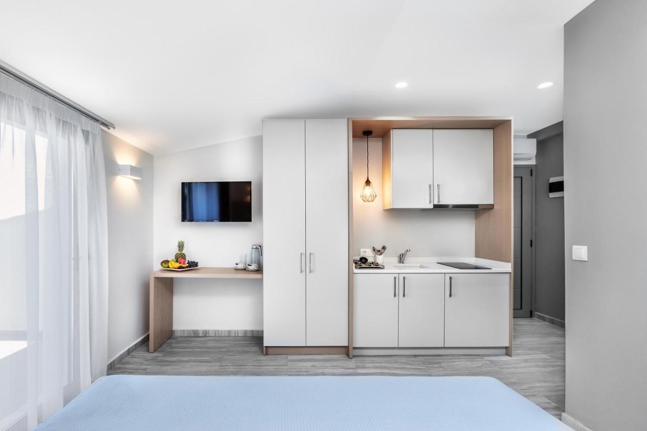Nymphes Deluxe Accommodation, фото 7