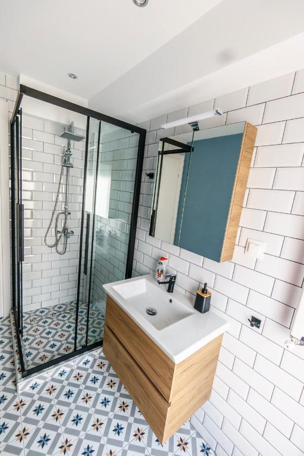 Stylish and Modern 2BR Urban Getaway 3*, фото 10