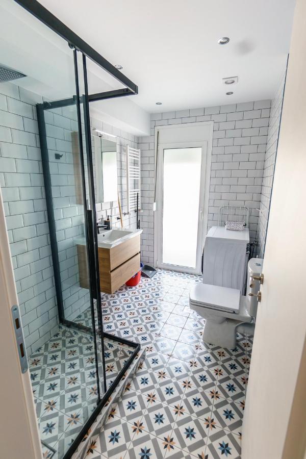 Stylish and Modern 2BR Urban Getaway 3*, фото 16