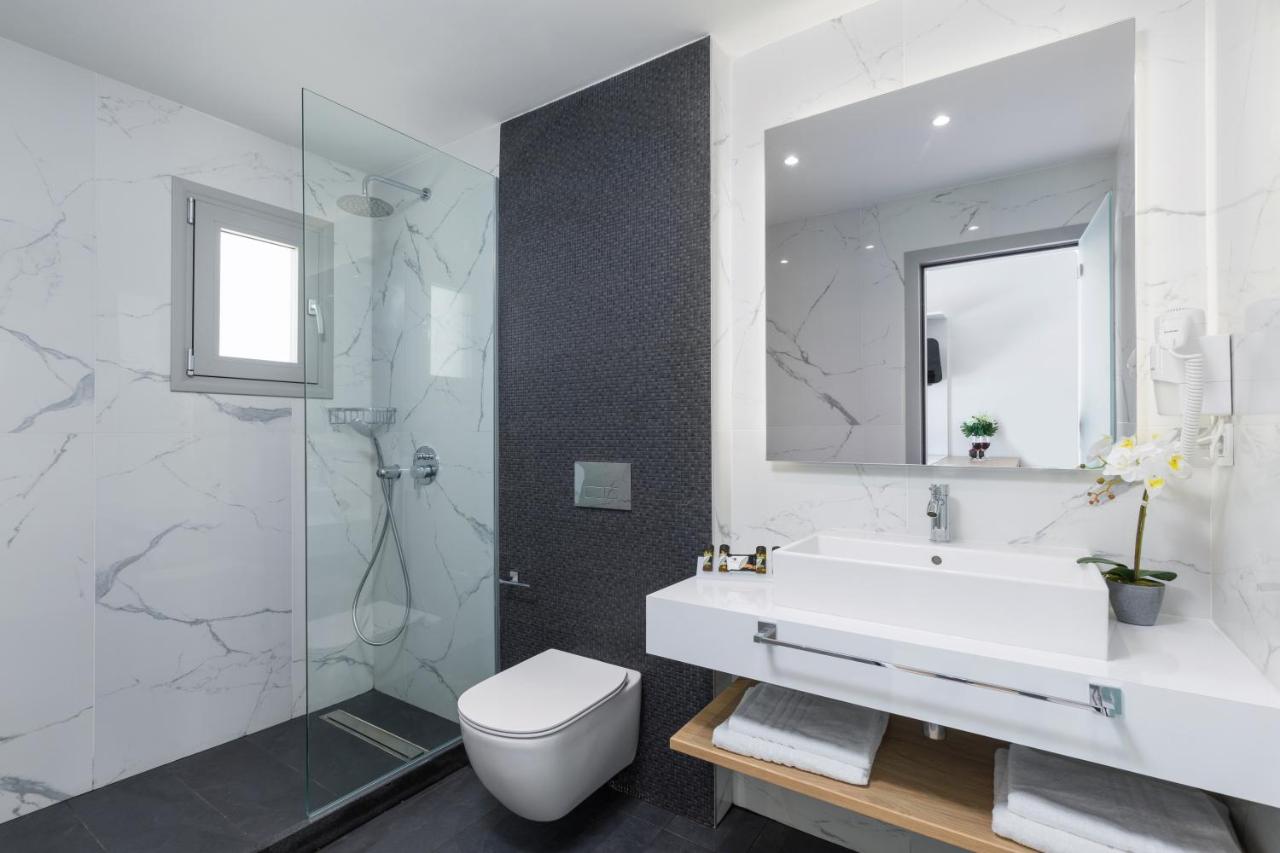 V Luxury Suites 4*, фото 2