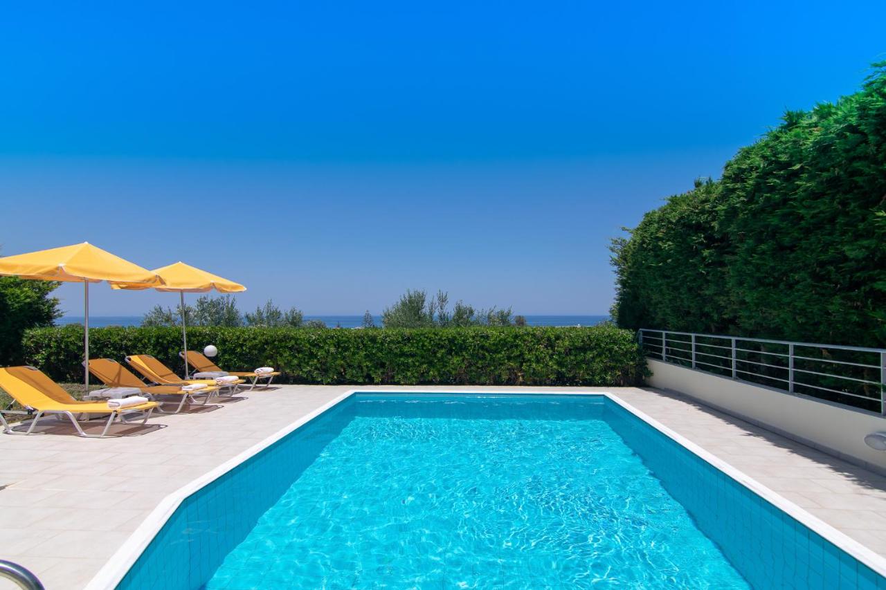 Yiannis Village 2*