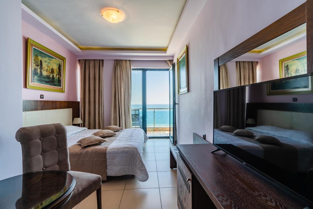 Panorama Hotel 3*