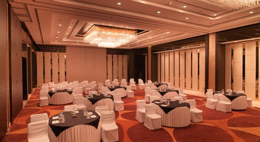 Royal Orchid Beach Resort & Spa 5*, фото 4