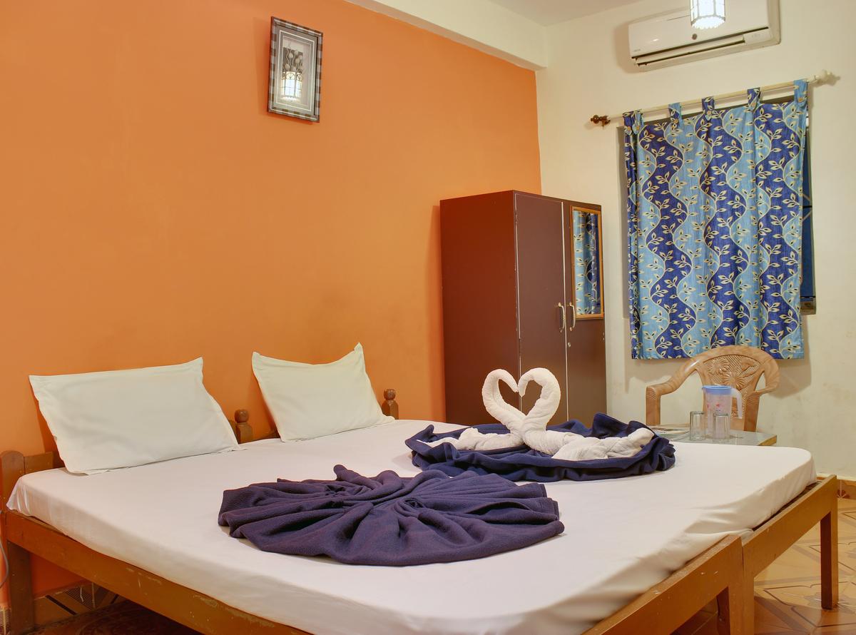 Oyo 10227 Sai Residency 2*