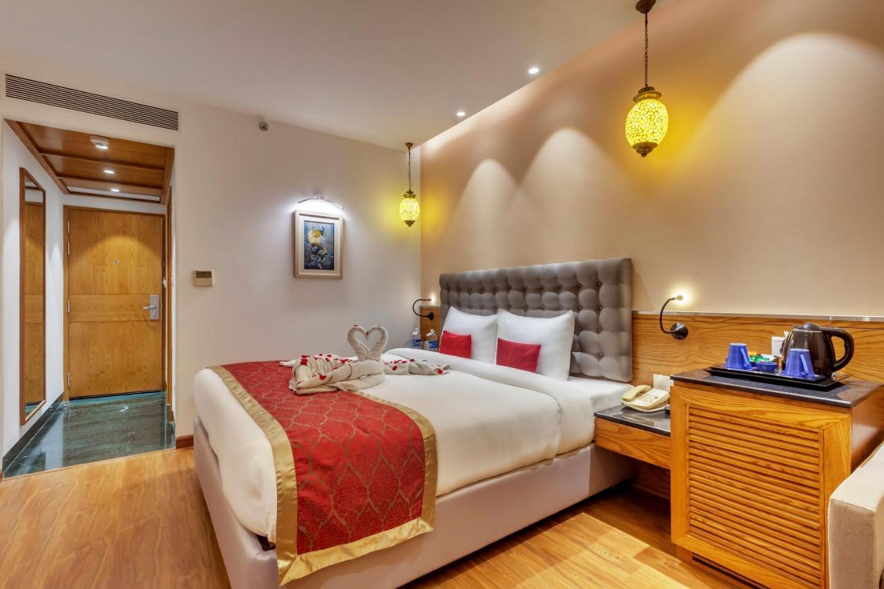 Golden Tulip New Delhi 4*