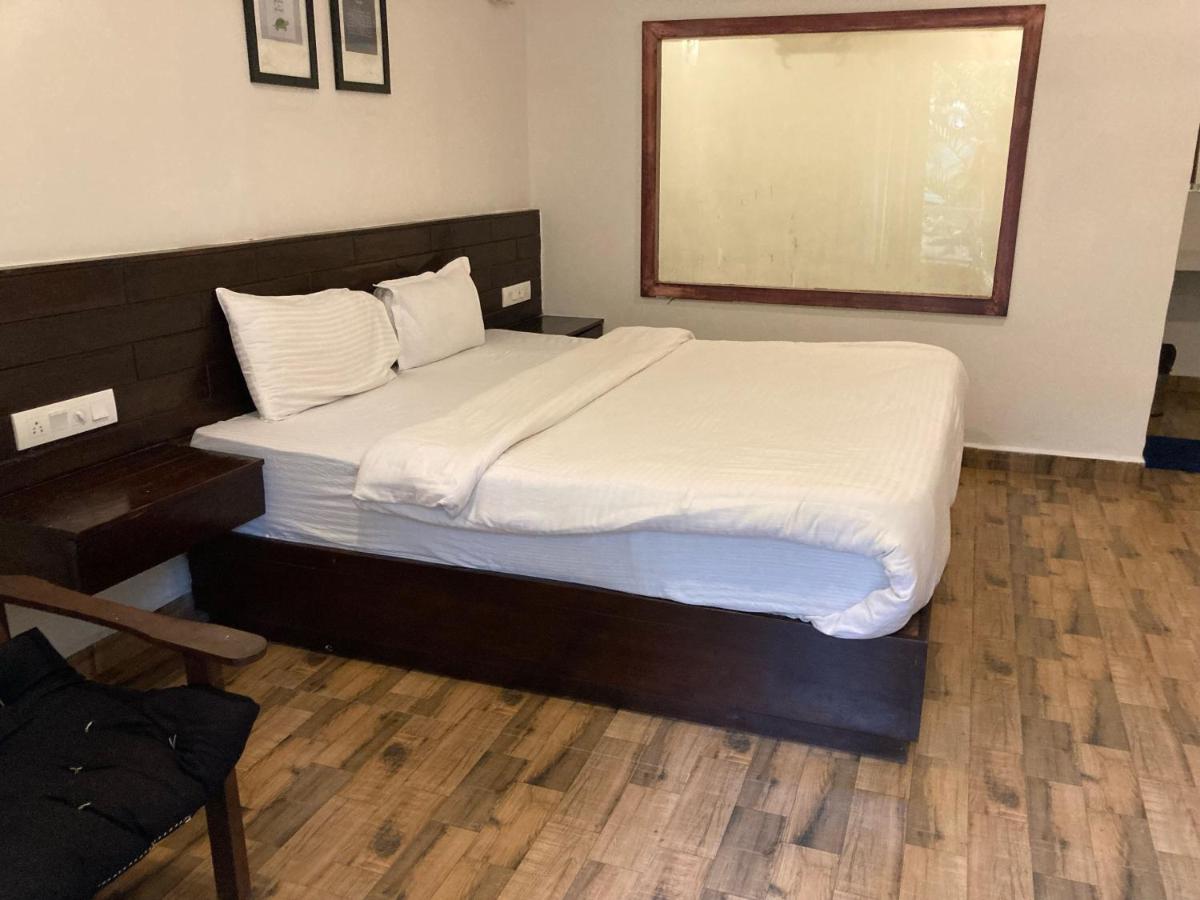 A Canoa Beach Resort Calangute 2*, фото 15
