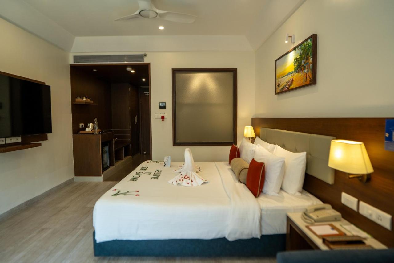 Sobit Sarovar Portico 4*