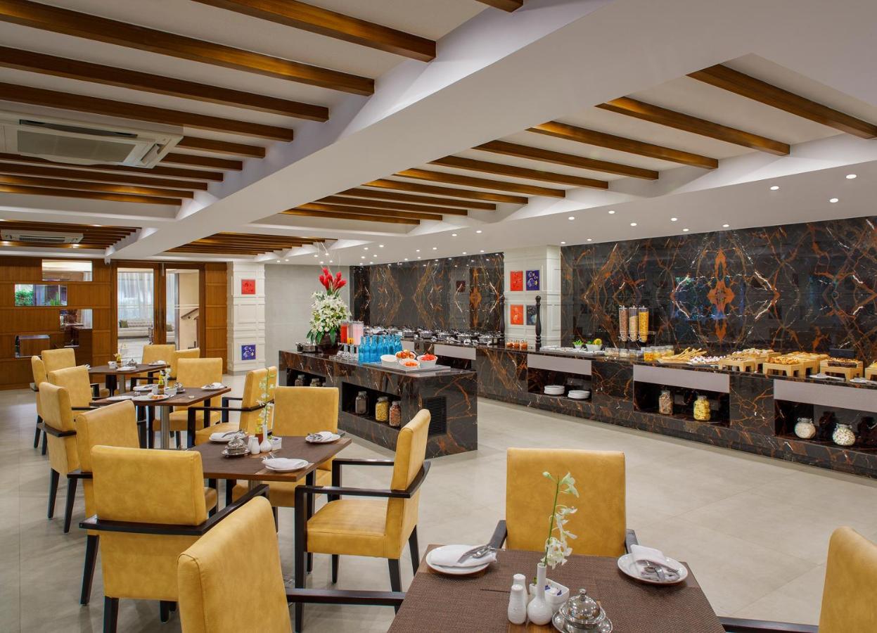 Sobit Sarovar Portico 4*, фото 9