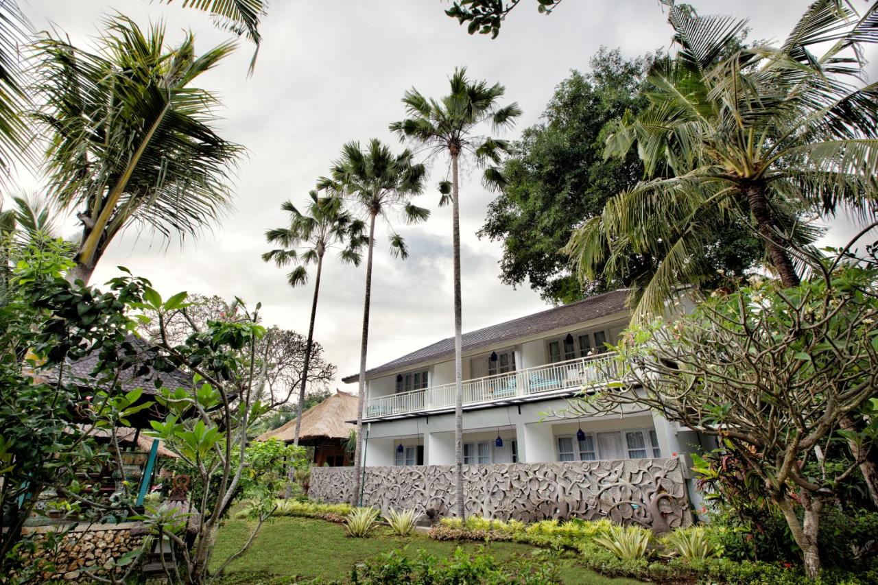Segara Village Hotel 4*
