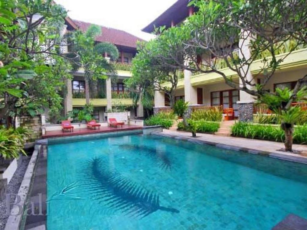Fourteen Roses Beach Hotel 3*