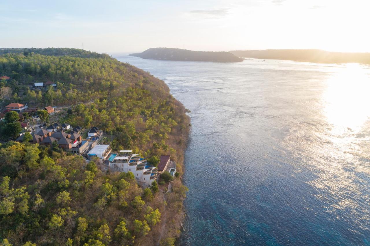 Adiwana Warnakali Resort 4*