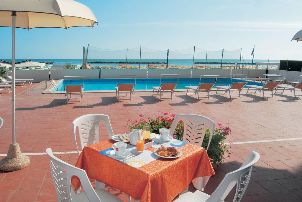 Hotel Embassy Pesaro 3*, фото 3