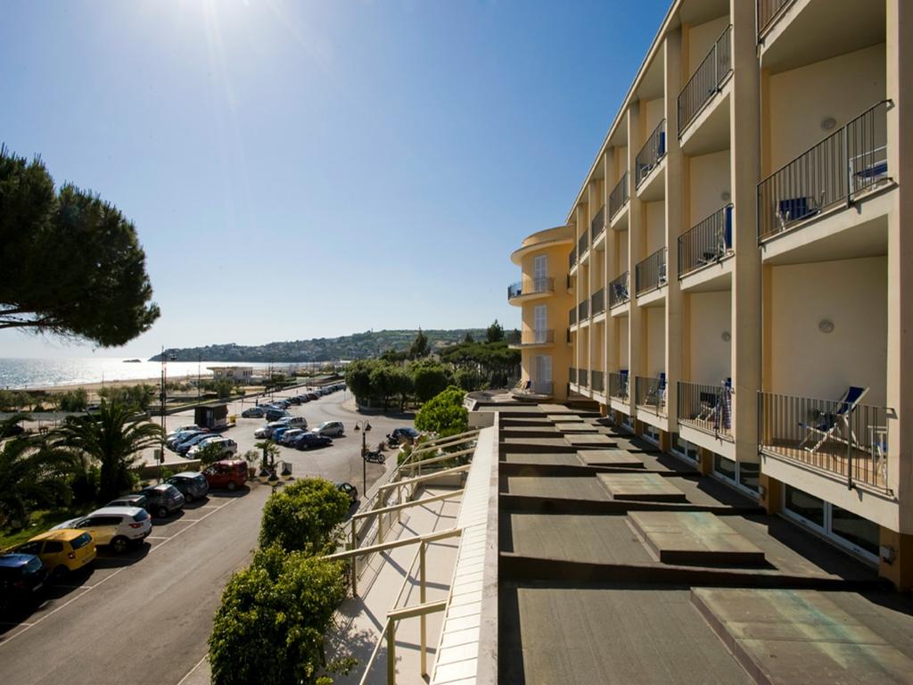 Hotel Serapo 3*