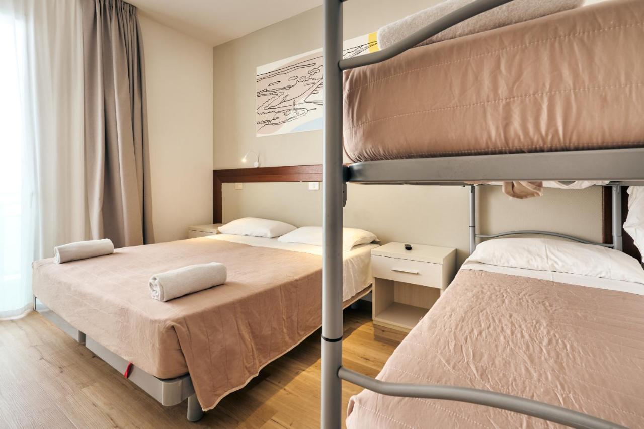 Pigalle 3*