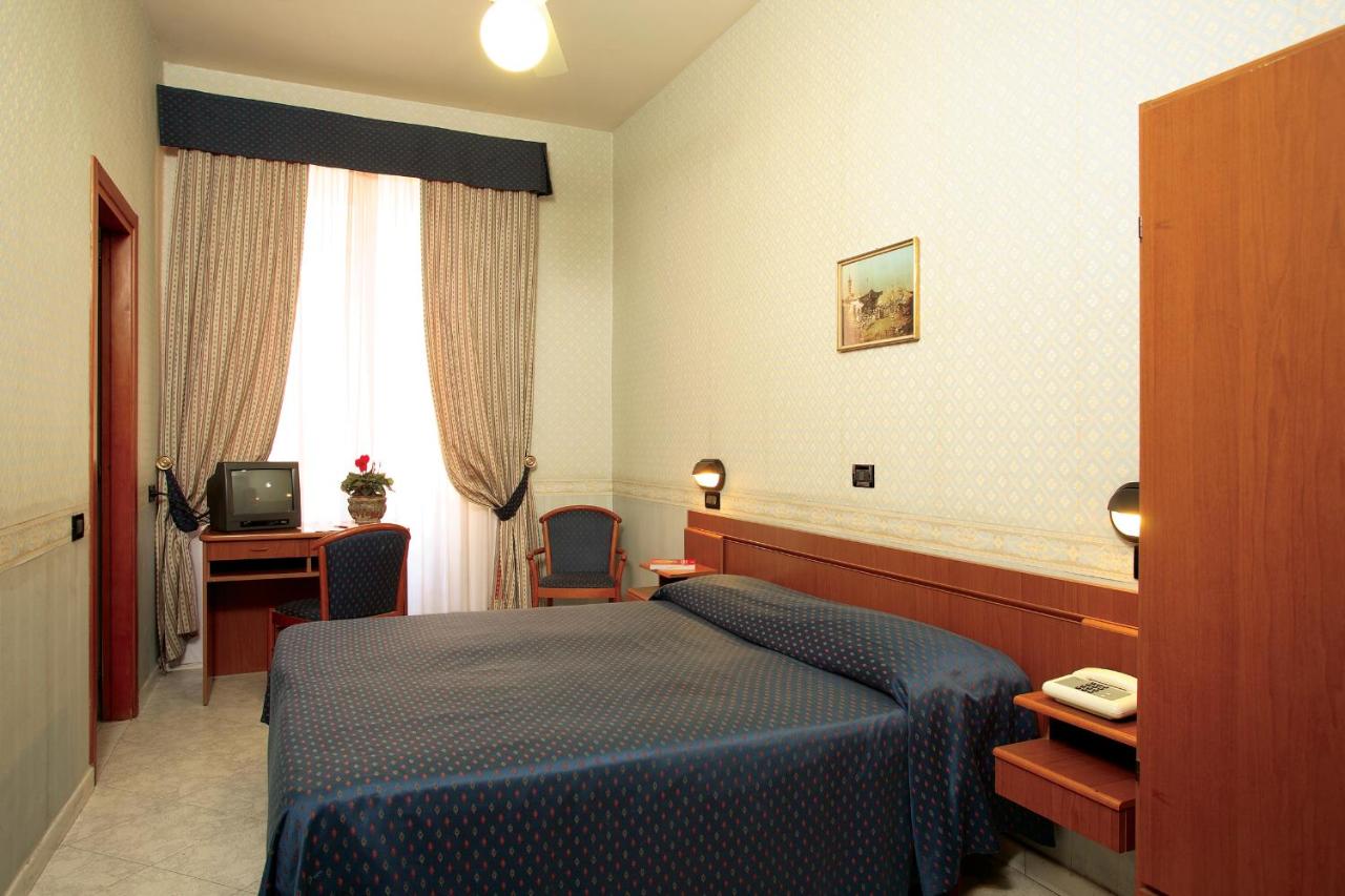 Dina 3*