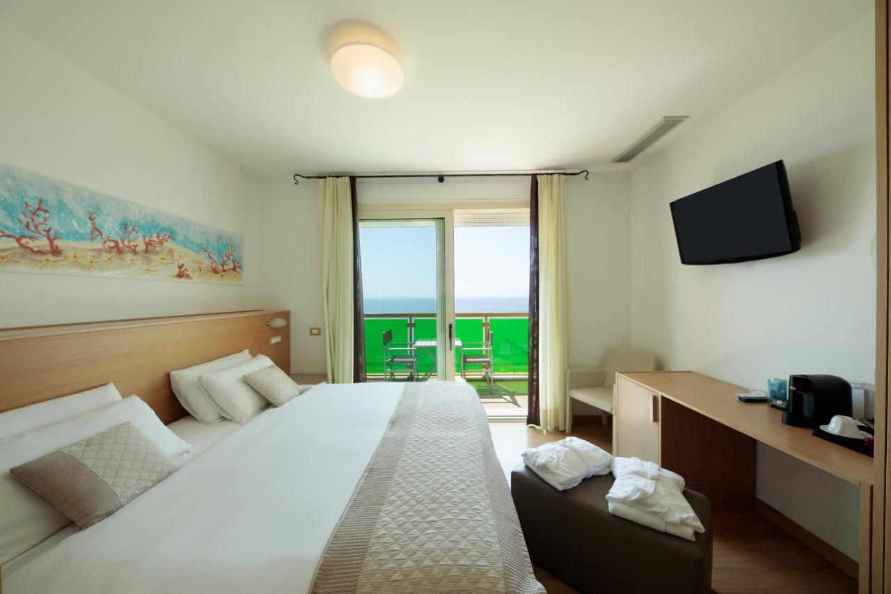 Astor 3*