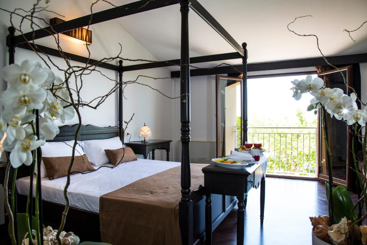 Zeta Resort Donnalucata 4*