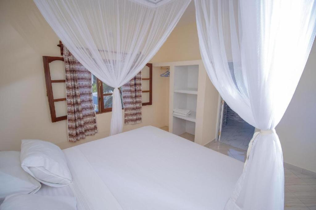 Jumbo Resort Watamu 4*, фото 12