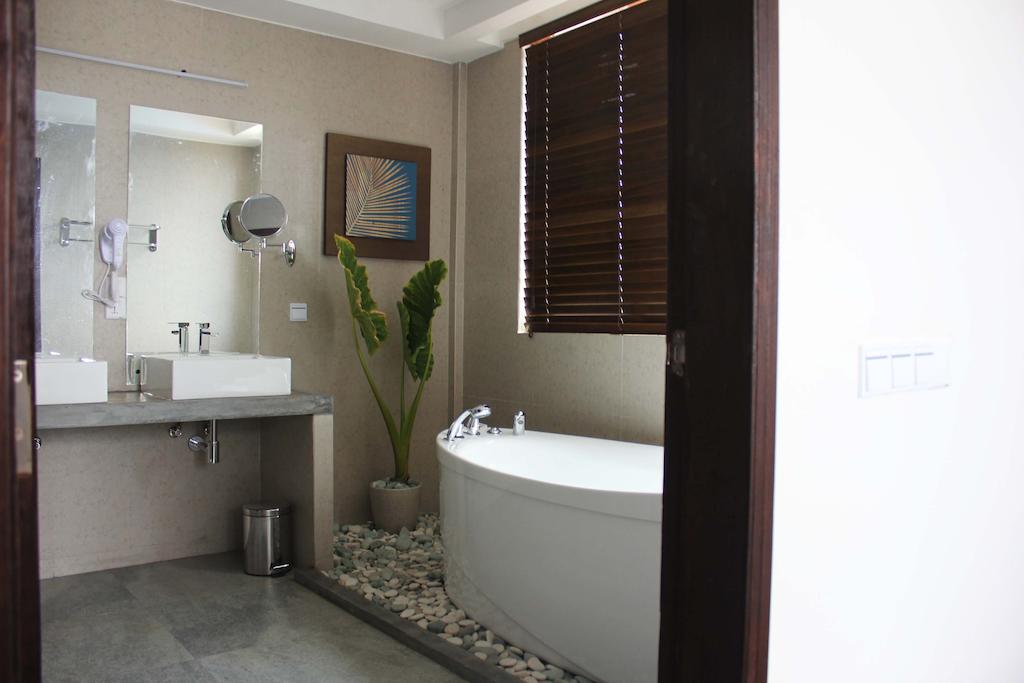 Beachwood Hotel and Spa at Maafushi 3*, фото 11