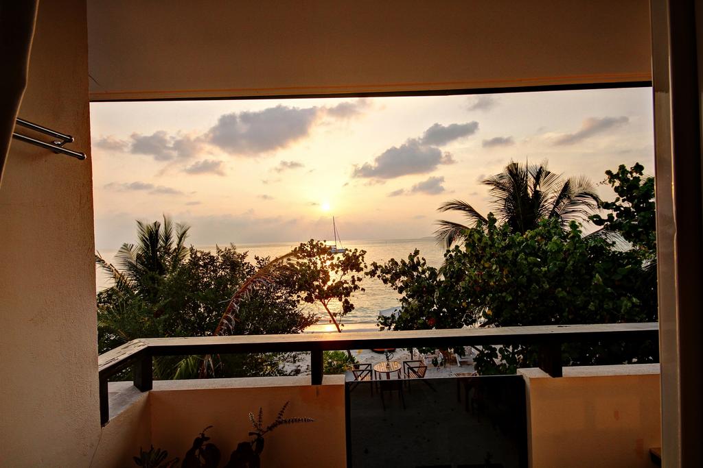 Crown Beach Hotel Maldives 4*, фото 9