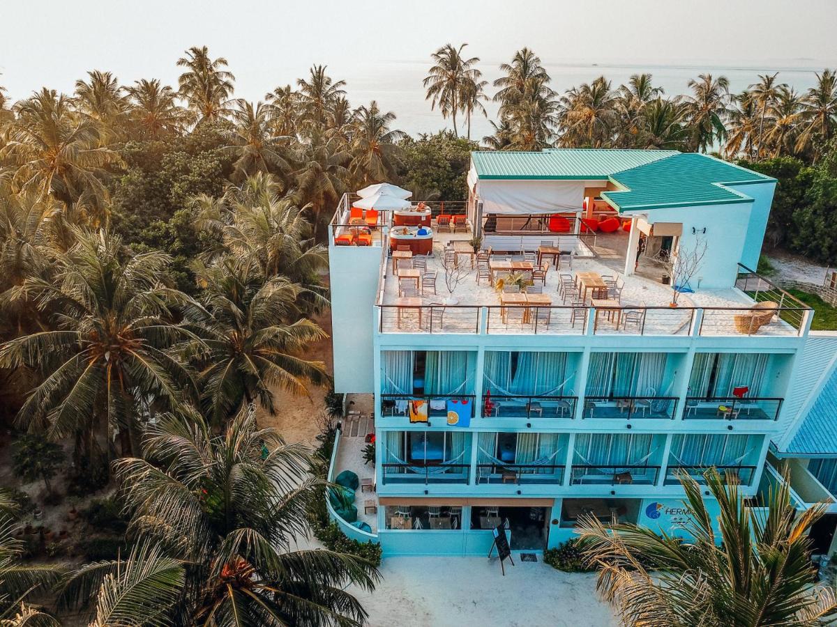 Bliss Dhigurah 3*