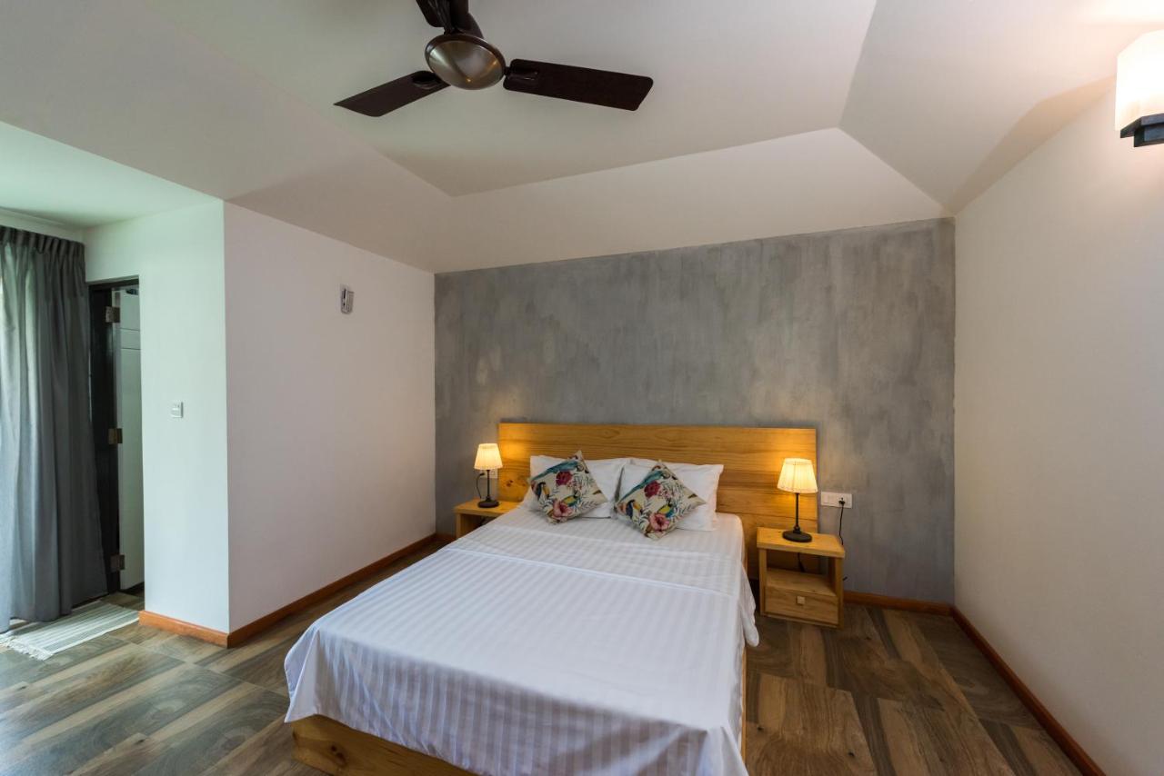 Isla Dhiffushi GUEST HOUSE, фото 11