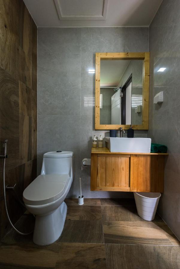 Isla Dhiffushi GUEST HOUSE, фото 12