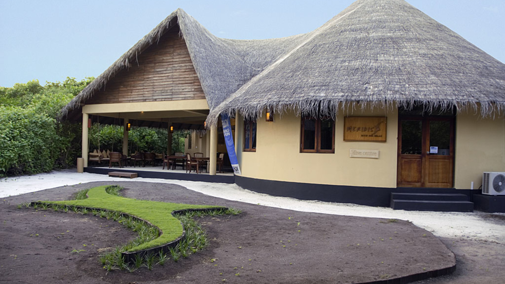 J Resort Alidhoo 4*, фото 7