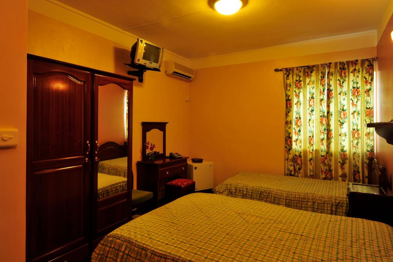 Rayan Tourist Villa 2*