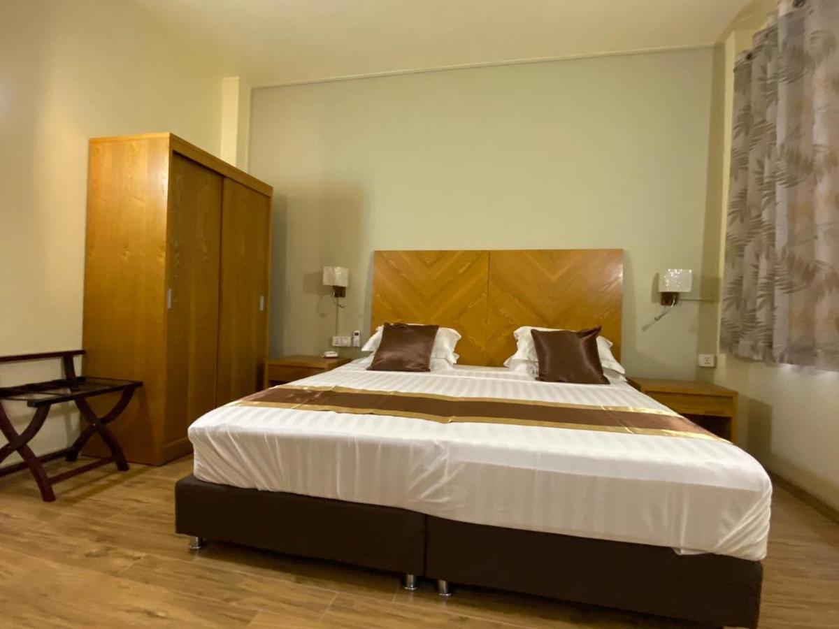 The Monalysa Suites & Residence 3*, фото 11