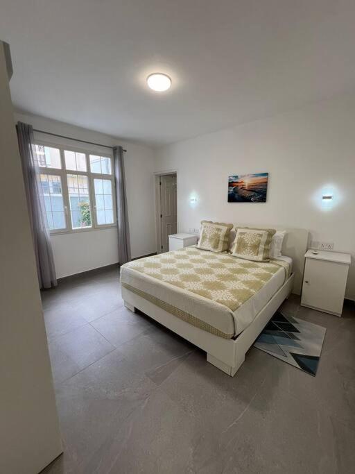 Villa with Heated Pool 4*