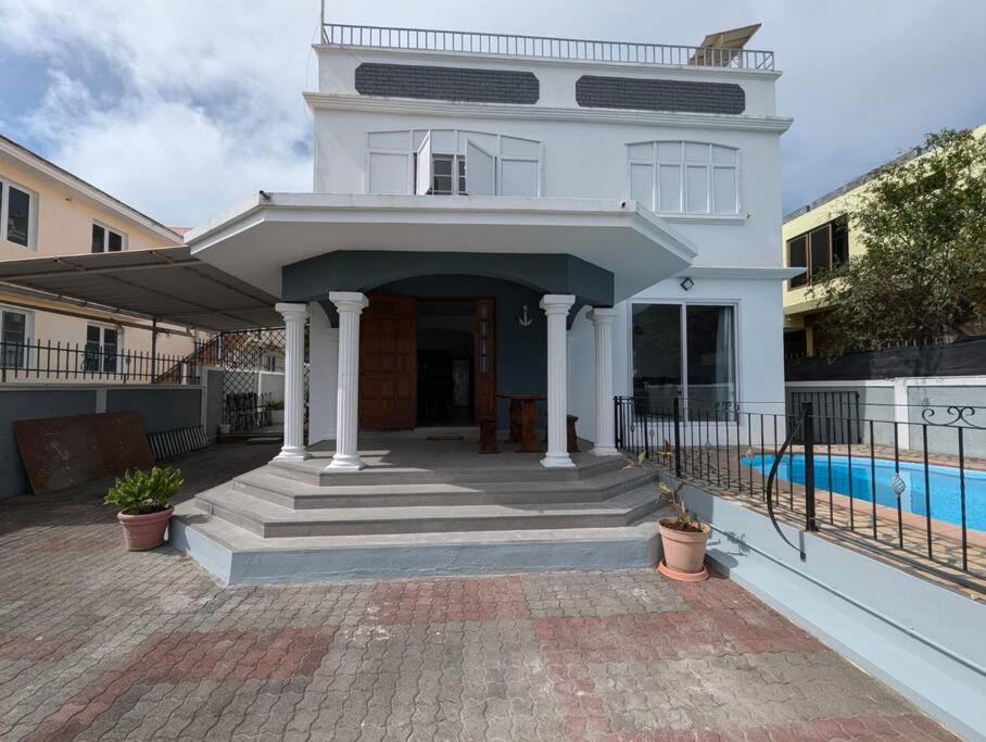 Villa with Heated Pool 4*, фото 3