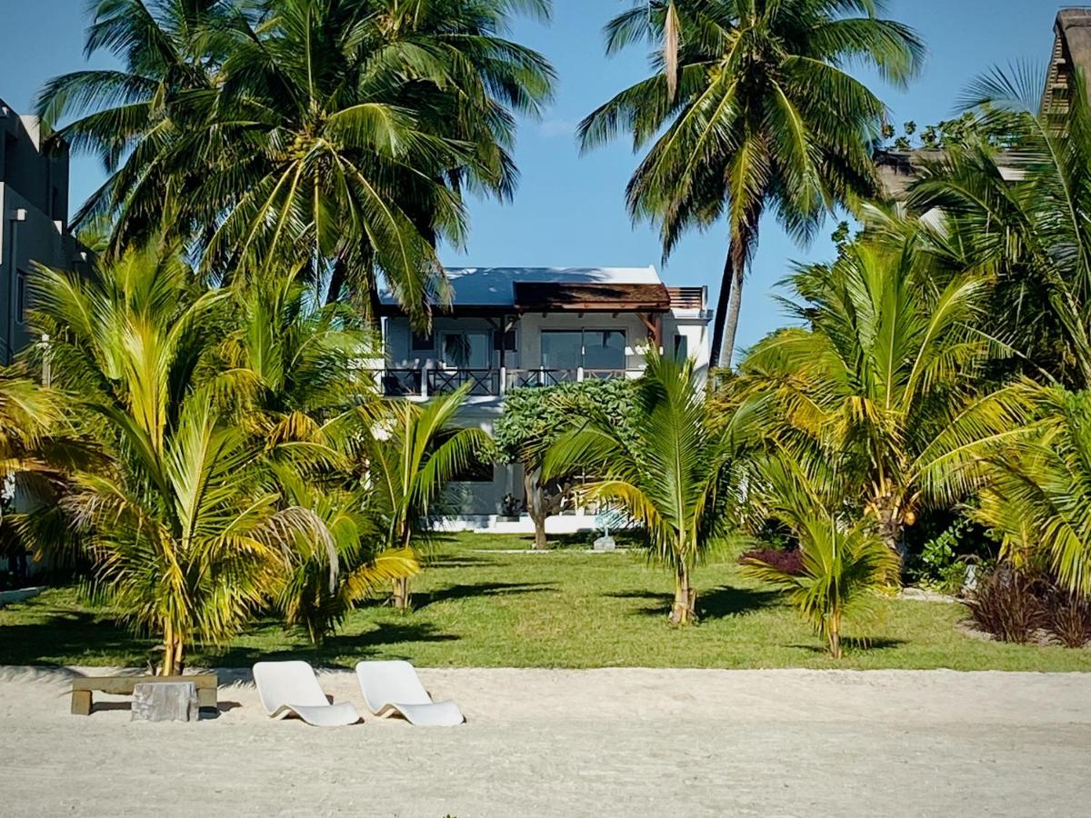 Villasun Beachfront Villa 3*