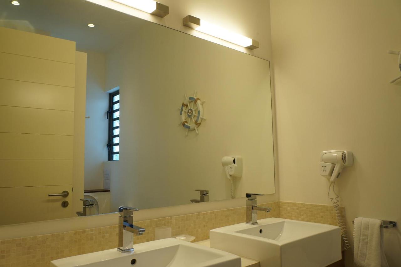 Villasun Seafront Apartment at Cap Ouest 3*, фото 2